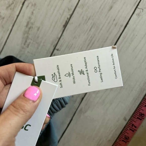 NWT Tasc Medium Ready 2-in-1 Short Storm gray - Picture 8 of 12